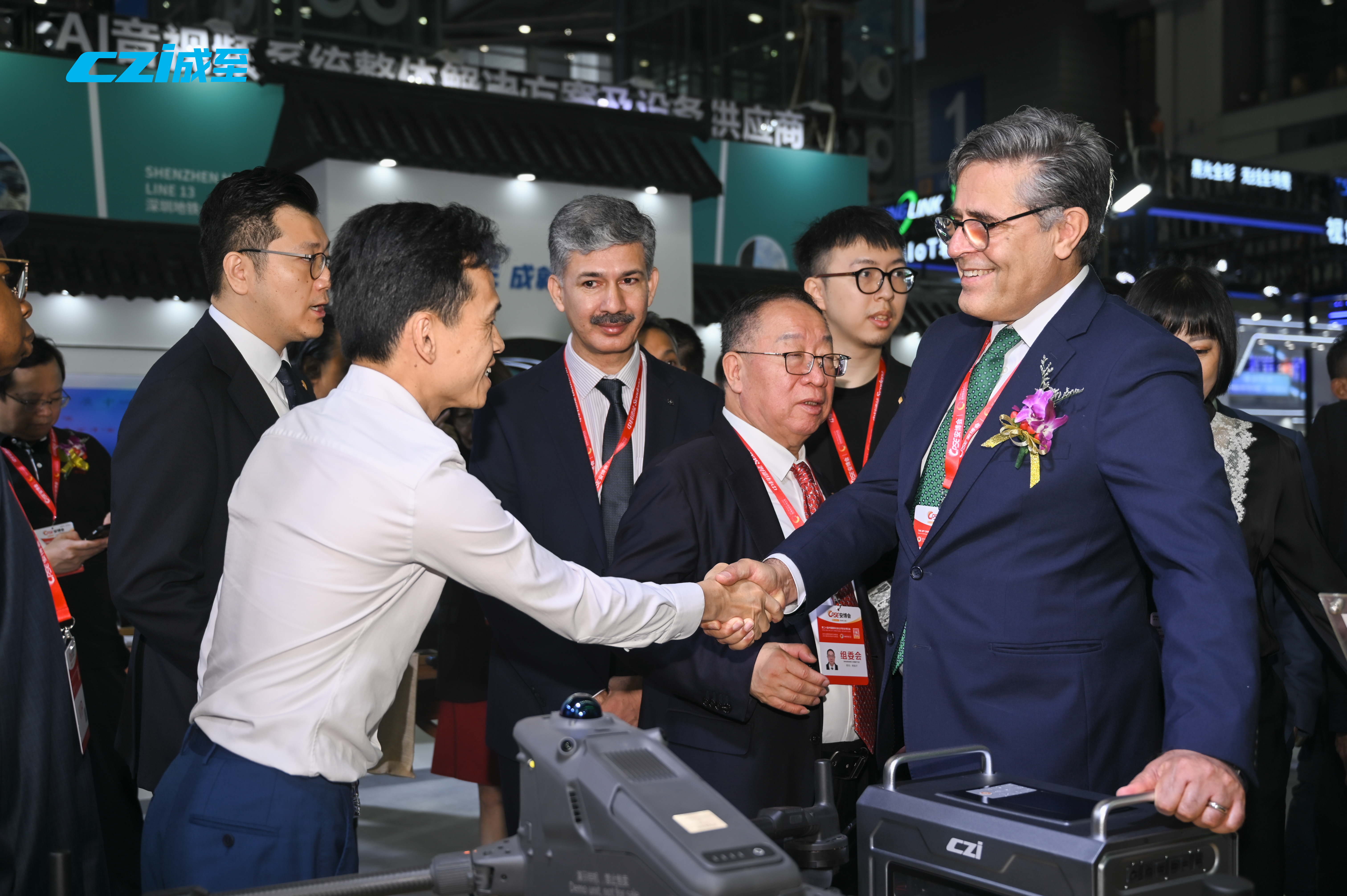 成至智能携低空安防新设备、新方案亮相2025CPSE安博会